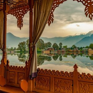 Kashmir Lake Tour